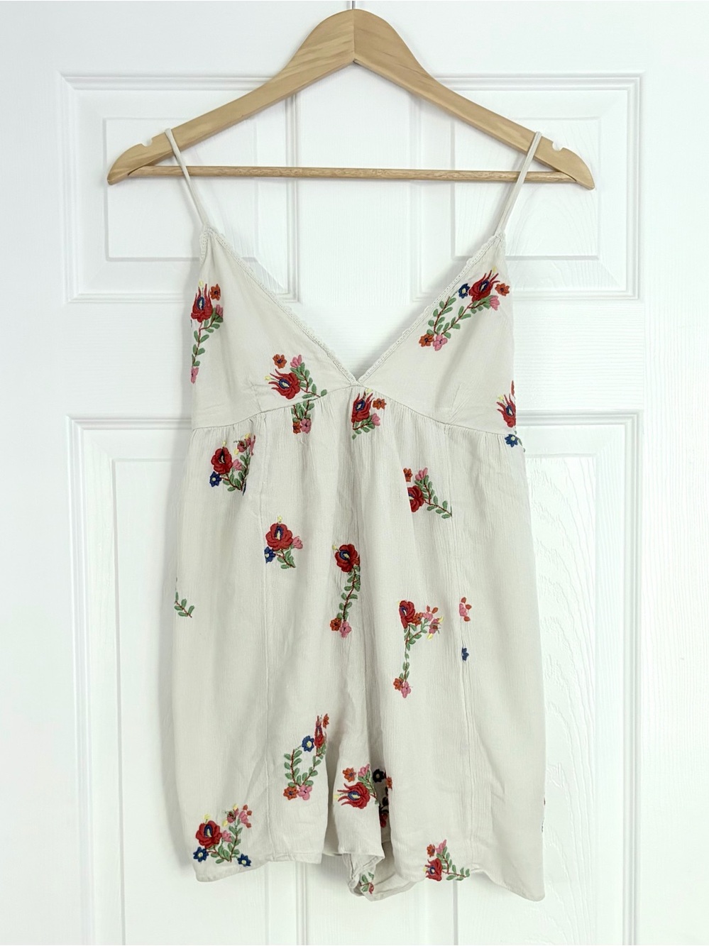 Urban Outfitters Floral Romper Size S